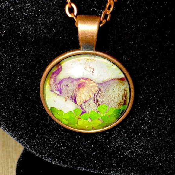 Elephant Pendant Necklace - Picture 1 of 2